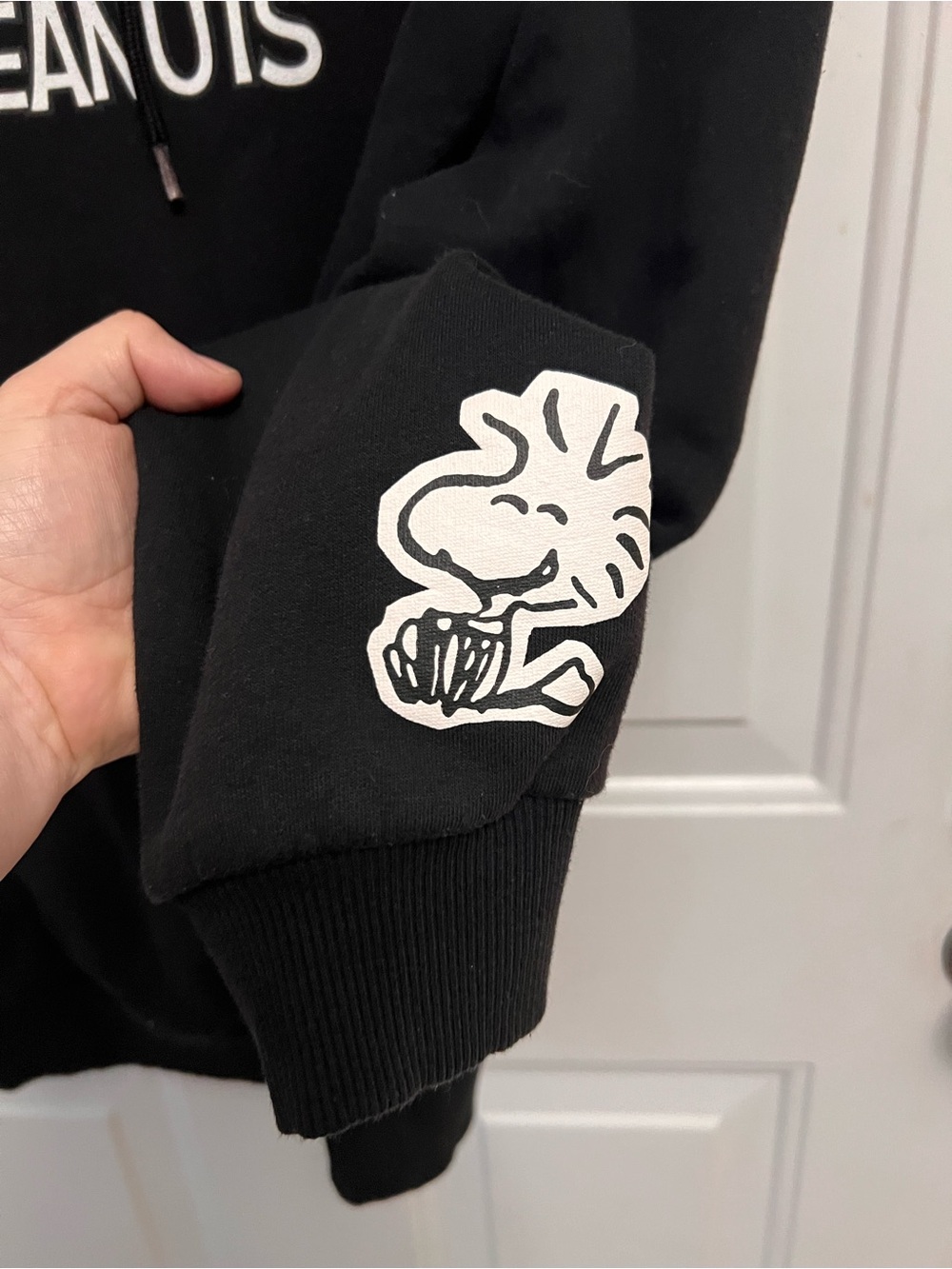 Peanuts Snoopy Hoodie Womens Large Black Graphic Fleece Pullover Kangaroo Pocket - Picture 2 of 5